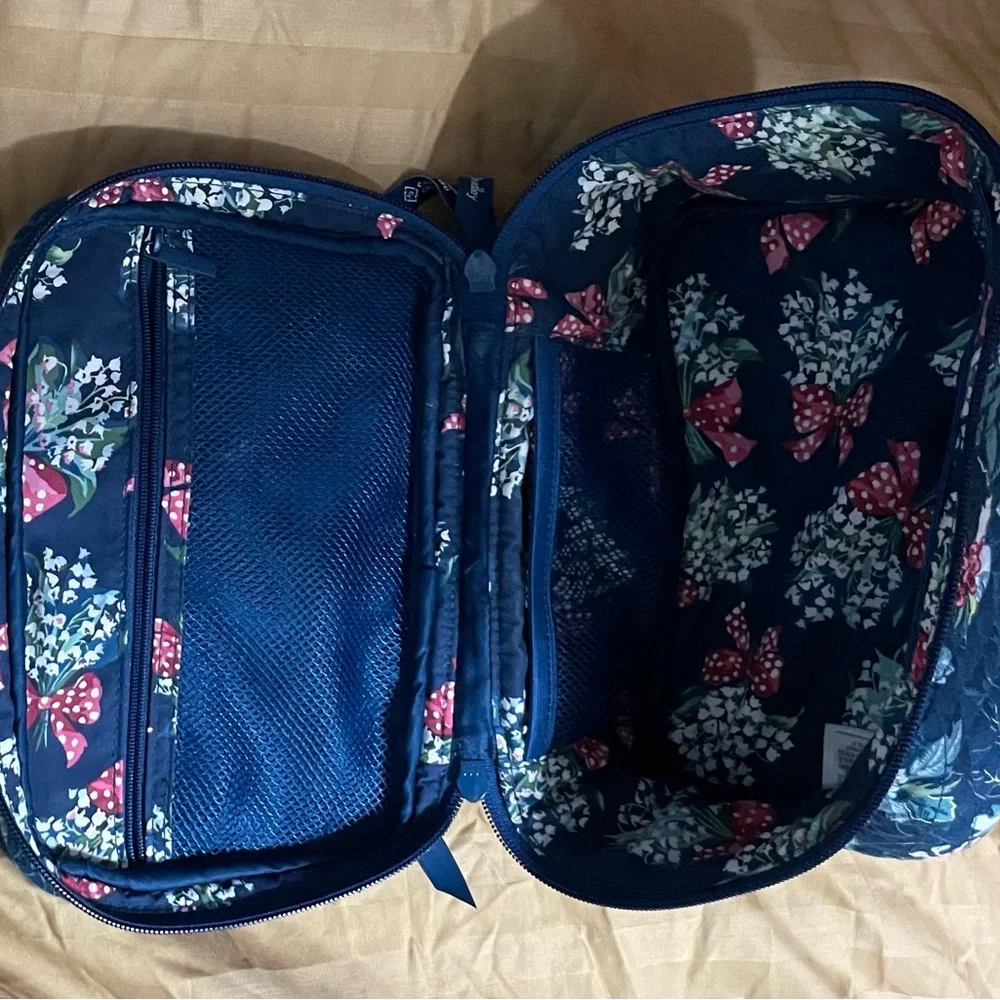 N/A blue floral